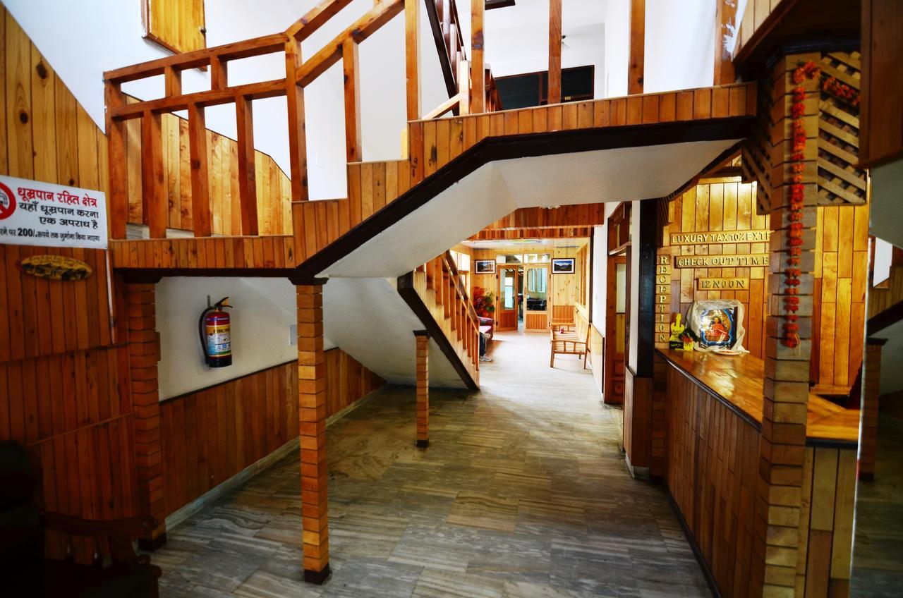 Hotel Seagull Manāli Екстериор снимка