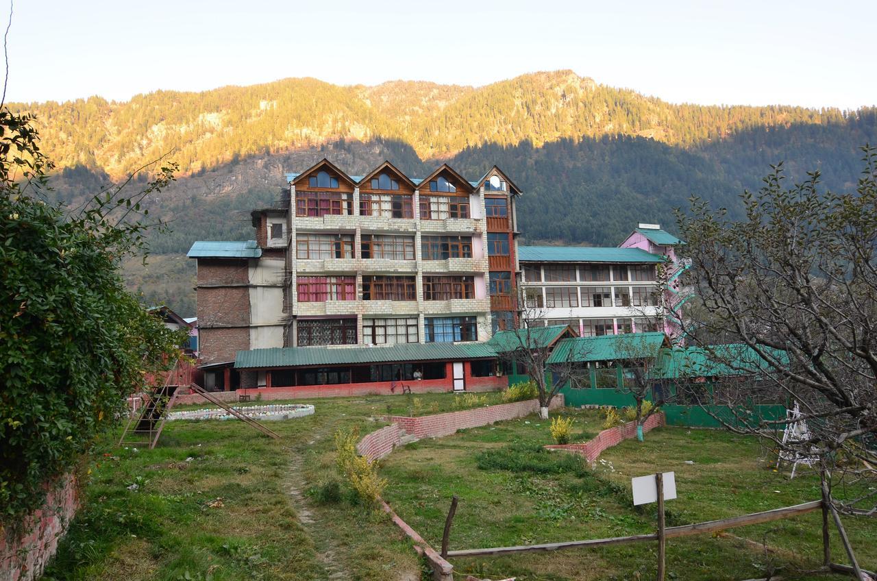 Hotel Seagull Manāli Екстериор снимка
