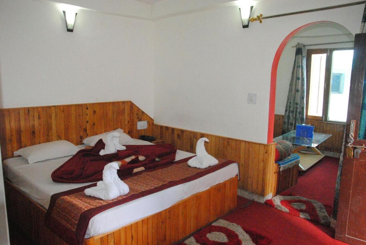 Hotel Seagull Manāli Екстериор снимка