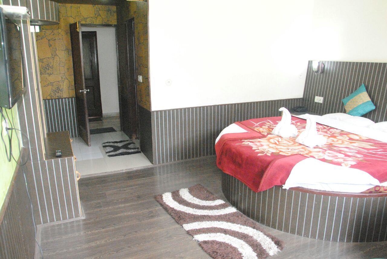 Hotel Seagull Manāli Екстериор снимка
