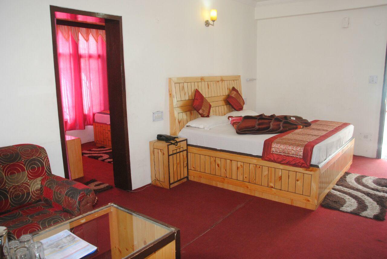 Hotel Seagull Manāli Екстериор снимка